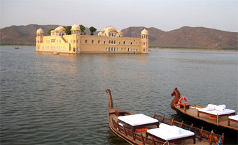 Jal Mahal tourist attractions in Jaipur