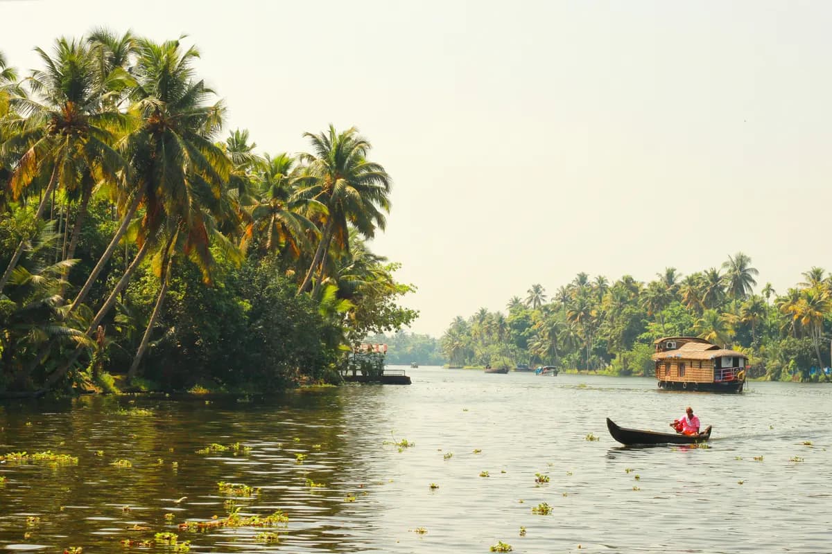Houseboat on the Alleppey backwaters, Kerala