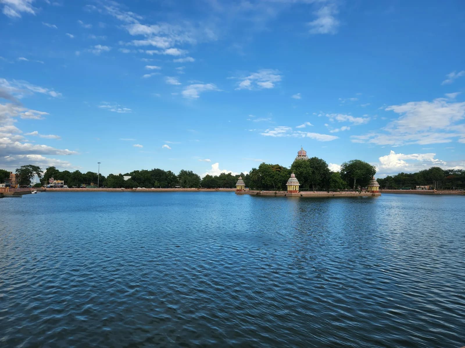 The Vandiyur Mariamman Teppakulam temple tank, Madurai
