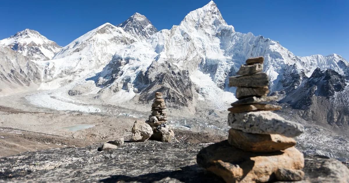 Mount Everest and the Khumbu Glacier seen from Kala Patthar