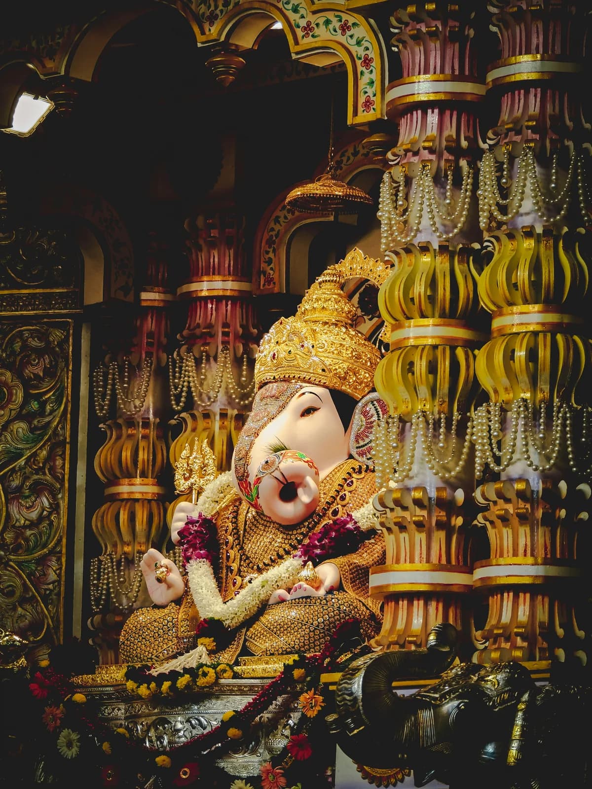 Ornately decorated temple idol, Ranthambore