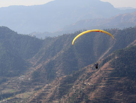 Paragliding in shimla